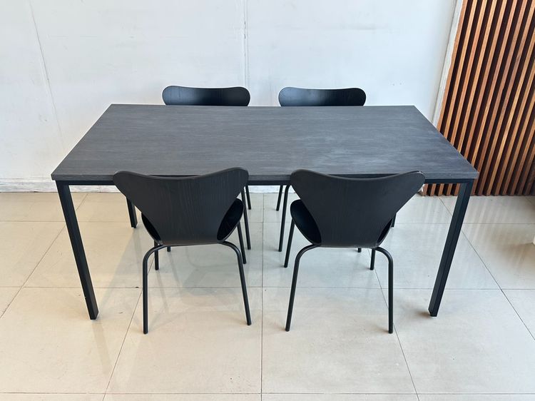 ชุดโต๊ะทานอาหาร 4 ที่นั่ง โต๊ะท็อปไม้อัด ปิดผิวลายไม้สีเทา โครงขาเหล็กสีดำ พร้อมเก้าอี้  รูปที่ 2
