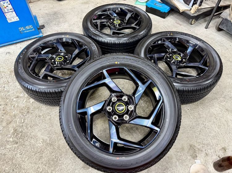 ล้อแม็ก ISUZU MU-X RS ขอบ 20” ถอดป้ายแดง ยาง BRIDGESTONE 265-50R20 ปลายปี 25 ตุ่มหน้ายางยังอยู่ครบ รูปที่ 3