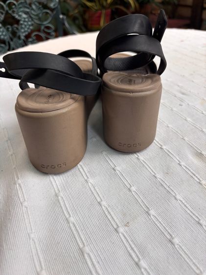 รองเท้า CROCS สภาพดี ซื์้อมาแทบไม่ได้ใช้เลย รูปที่ 5