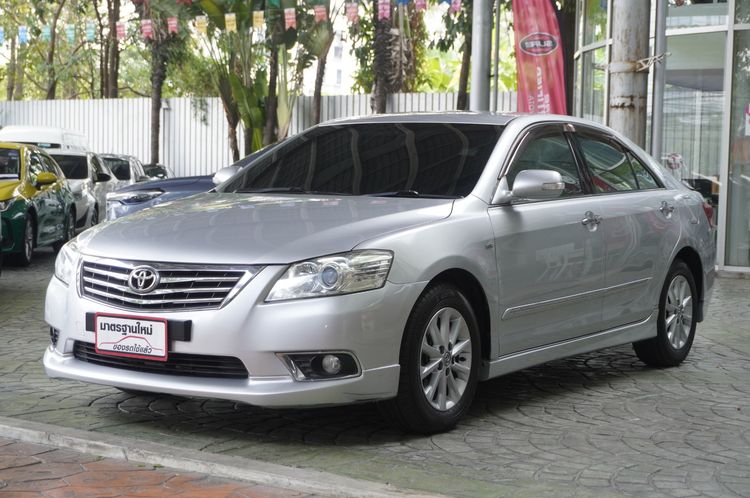 รถ Toyota Camry 2.0 G สี บรอนซ์เงิน
