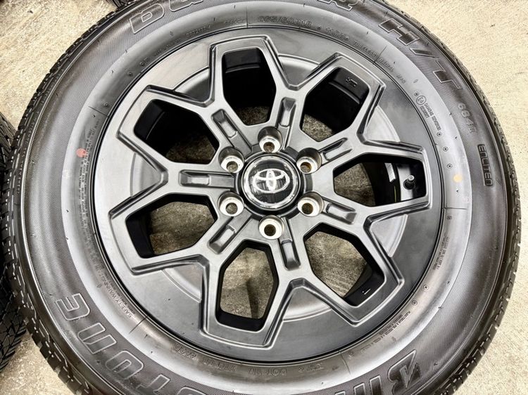 ล้อแม็ก TOYOTA TRAVO ขอบ 18” น้องป้ายแดง ยาง BRIDGESTONE 265-60R18 ปี 25 ครีบหน้ายางยังเห็นอยู่ รูปที่ 6