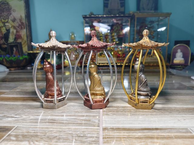 พระกริ่งปวเรศพิมพ์ใหญ่ยกซุ้มจีน รูปที่ 3