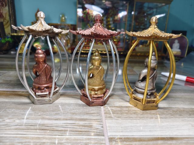 พระกริ่งปวเรศพิมพ์ใหญ่ยกซุ้มจีน รูปที่ 4