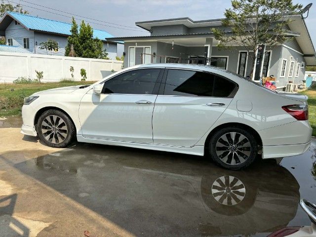 Honda Accord 2016 2.0 E i-VTEC Sedan เบนซิน ไม่ติดแก๊ส รูปที่ 4