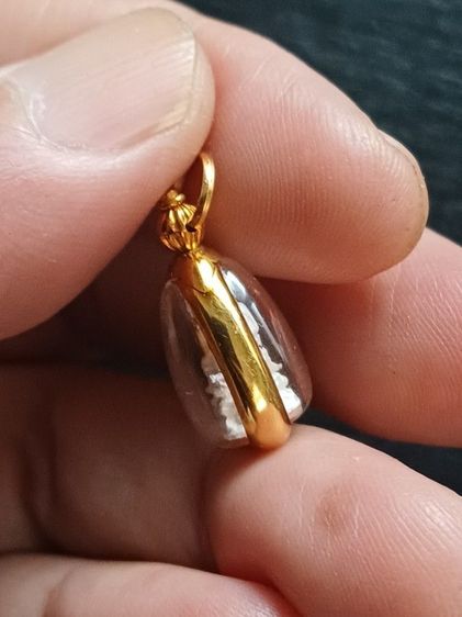 ลป.ทวด เนื้อเงินเลี่ยมทอง รูปที่ 3