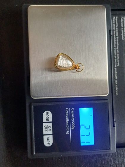 ลป.ทวด เนื้อเงินเลี่ยมทอง รูปที่ 6