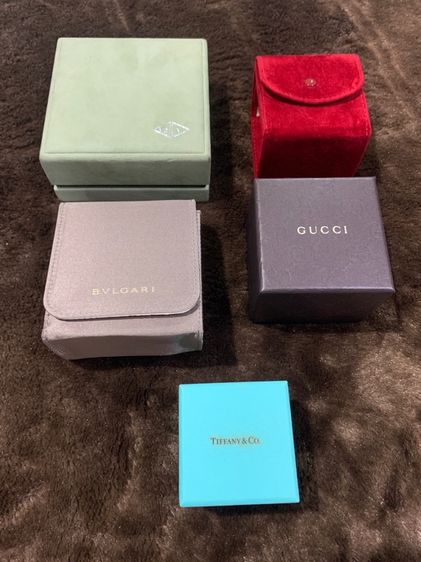 กล่องนาฬิกาและเครื่องประดับ