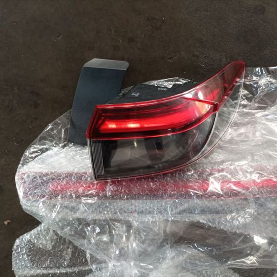 ไฟท้าย แท้ HRV