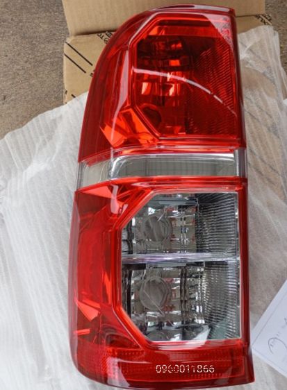 ไฟท้าย แท้ วีโก้ รูปที่ 2