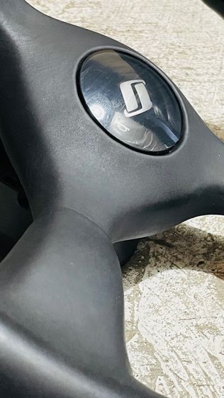 พวงมาลัยสกายไลน์ R32 รูปที่ 3