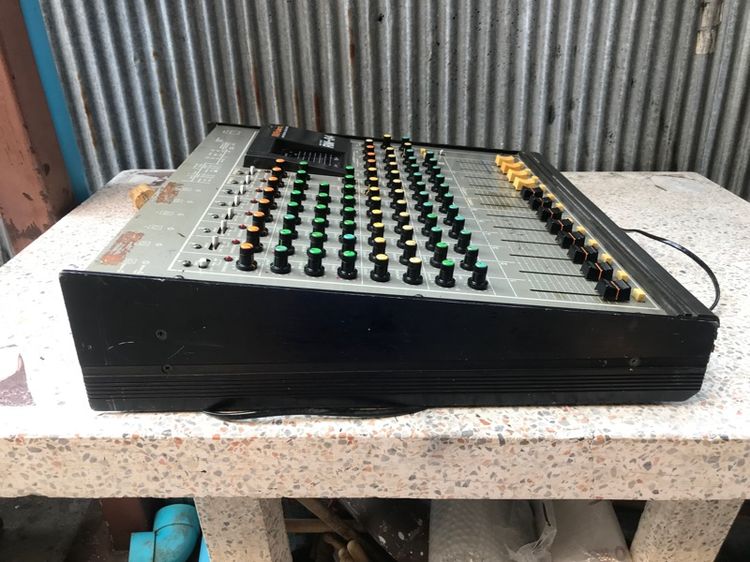 mixer Roland รูปที่ 2