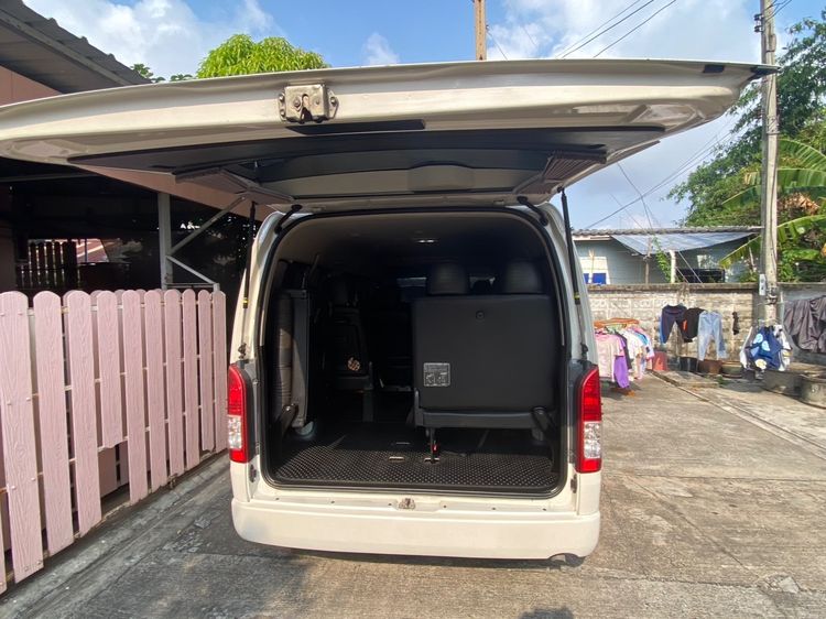 Toyota Hiace 2018 2.5 D4D Van ดีเซล ขาว รูปที่ 4