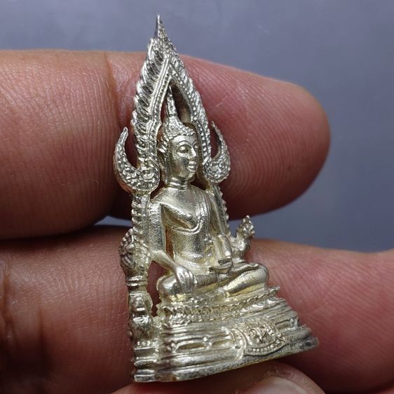 พระกริ่งพระพุทธชินราช มวก. รุ่นแรก เนื้อเงิน วัดเบญจมบพิตร ปี2519 พร้อมกล่องเดิม รูปที่ 4