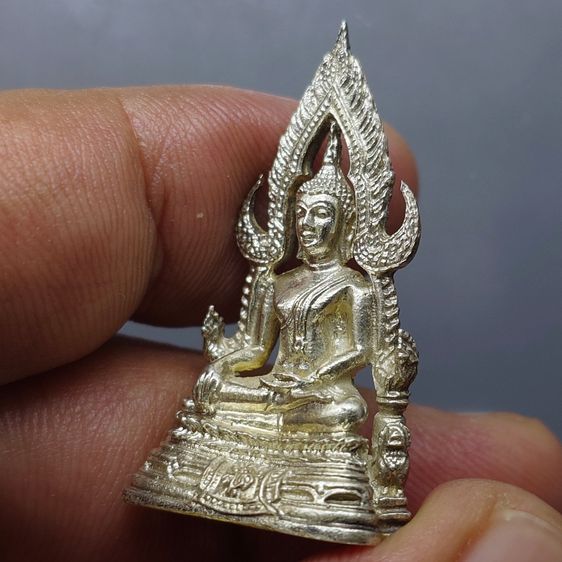 พระกริ่งพระพุทธชินราช มวก. รุ่นแรก เนื้อเงิน วัดเบญจมบพิตร ปี2519 พร้อมกล่องเดิม รูปที่ 5