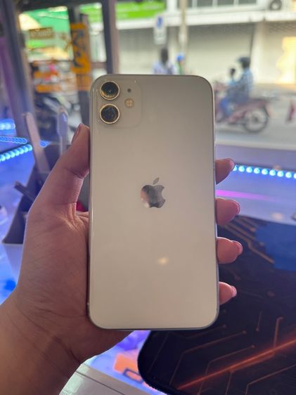 iPhone 11