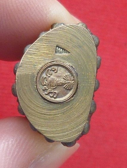 พระกริ่งอวโลกิเตศวรหลวงพ่อเกษม รูปที่ 3