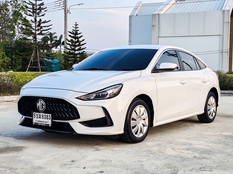 รถ MG MG5 1.5 C สี ขาว