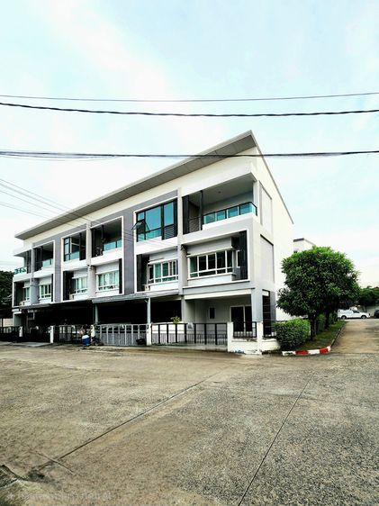 🏡 Vายทาวน์โฮม 3ชั้นวัชรพล หมู่บ้าน The Ricco วัชรพล  หลังมุม ซ.ร่วมมิตรพัฒนา(ห้าแยกวัชรพล) ซ.ร่วมมิตรพัฒนา  ท่าแร้ง บางเขน
