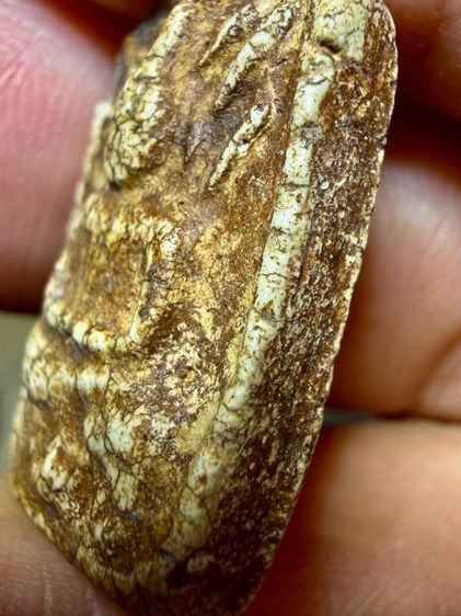 พระผงขุดสระพิมพ์เล็กหลวงปู่เผือกวัดกิ่งแก้วเนื้อคล้ายๆกันกับวัดระฆัง พระเก่าๆพระเหมาๆบ้านๆ พระคนแก่เก่าๆเก็บ ทิ้งใว้ก่อนจาก รูปที่ 4