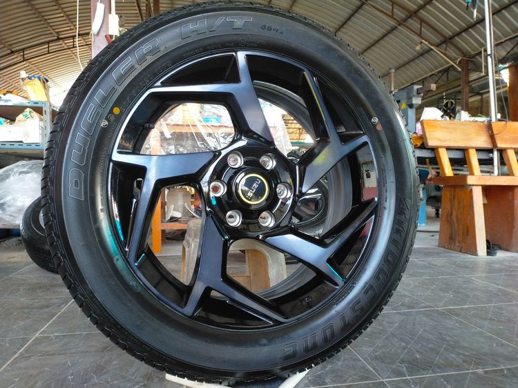 แม็กอีซูซุสีเดิม น้องๆป้ายแดง ขอบ20 พร้อมยางบริสโตน 265 50 20 ปี25 ยางสวยทุก เส้นตุ่มหน้ายางยังอยู่