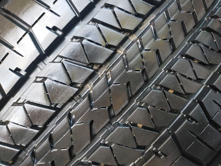 แม็กอีซูซุสีเดิม น้องๆป้ายแดง ขอบ20 พร้อมยางบริสโตน 265 50 20 ปี25 ยางสวยทุก เส้นตุ่มหน้ายางยังอยู่ รูปที่ 7