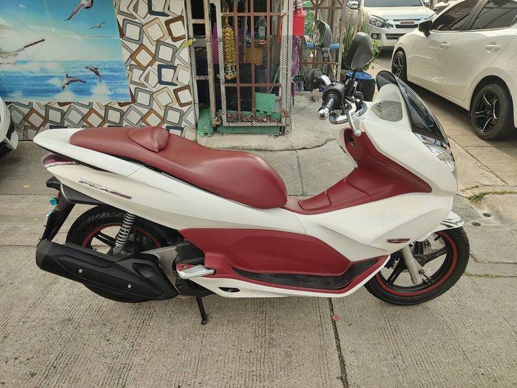 🛵ยังไงก็ขาย PCX 150 ปี 55 เครื่องดี สีสวย สตาร์ทมือ เล่มชุดโอนครบ+เปลี่ยนถ่ายน้ำมันเครื่องฟรี ส่งฟรี30 ก.ม รูปที่ 3