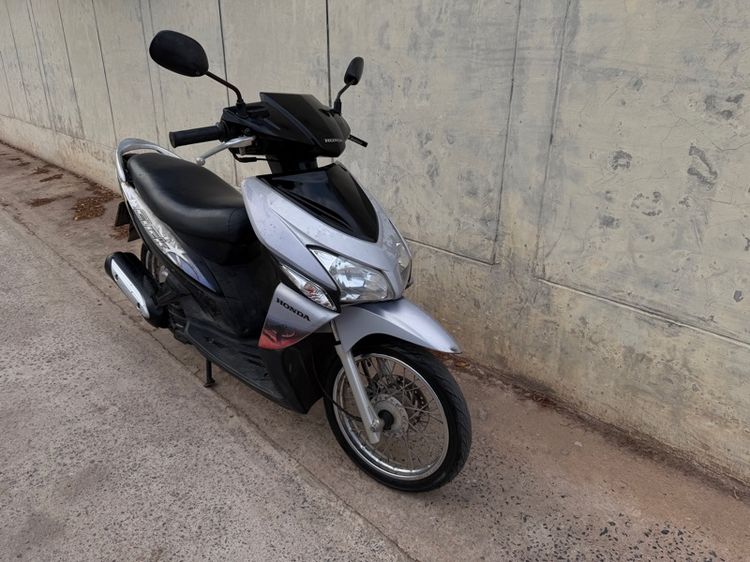 Honda Click เทาดำ พร้อมทะเบียนสวย 6กฐ33 กทม  รูปที่ 6