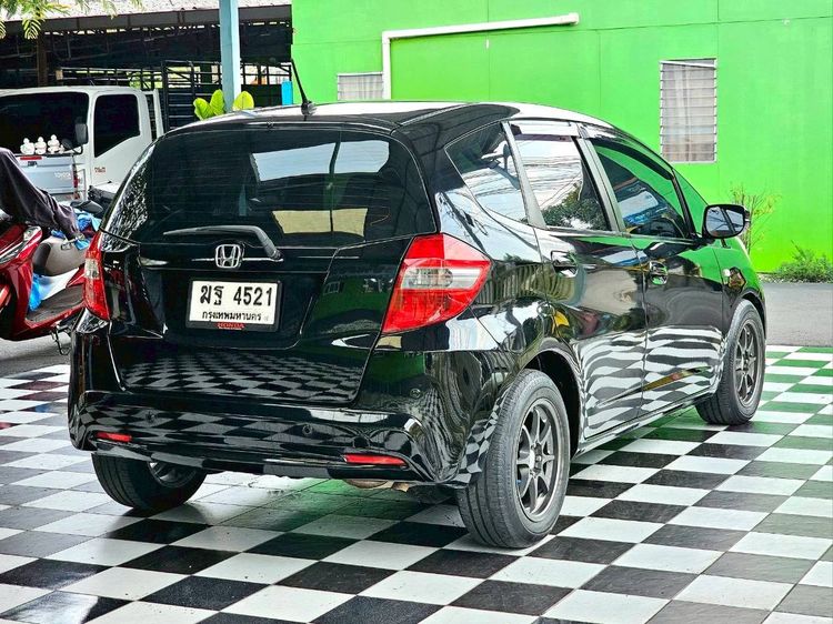 Honda Jazz 2012 1.5 V i-VTEC Sedan เบนซิน ไม่ติดแก๊ส เกียร์อัตโนมัติ ดำ รูปที่ 4