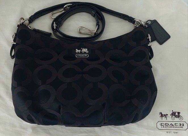 กระเป๋า COACH