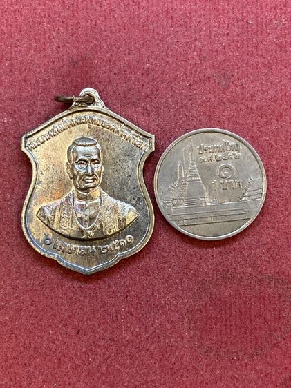 เหรียญ พระบาทสมเด็จพระพุทธยอดฟ้าจุฬาโลก ร.๑ วัดพระเชตุพนฯ (วัดโพธิ์) พ.ศ.๒๕๑๐ เนื้อเงิน สวยครับ รูปที่ 3