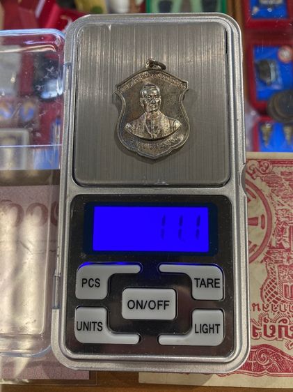 เหรียญ พระบาทสมเด็จพระพุทธยอดฟ้าจุฬาโลก ร.๑ วัดพระเชตุพนฯ (วัดโพธิ์) พ.ศ.๒๕๑๐ เนื้อเงิน สวยครับ รูปที่ 4