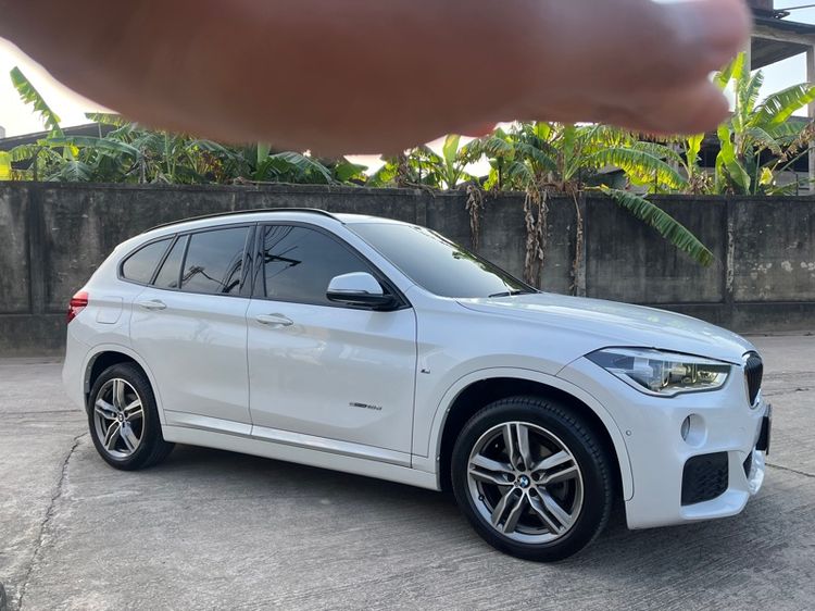 รถ BMW X1 2.0 sDrive18d M Sport สี ขาว