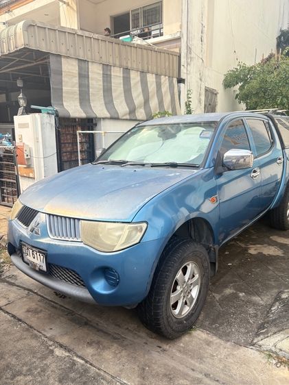 รถ Mitsubishi Triton 2.4 GLS Plus สี ฟ้า