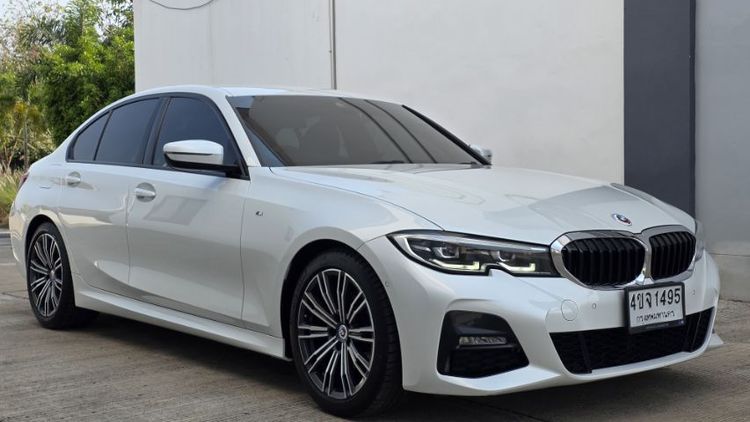 รถ BMW Series 3 320d สี ขาว