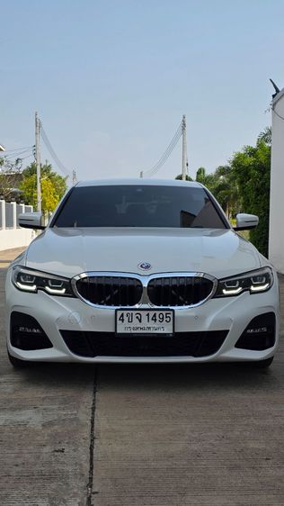 BMW Series 3 2022 320d Sedan ดีเซล ไม่ติดแก๊ส เกียร์อัตโนมัติ ขาว รูปที่ 4