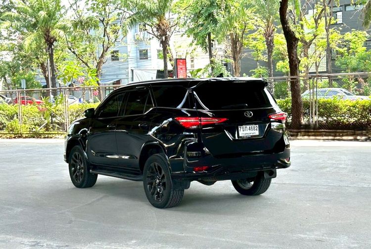 Toyota Fortuner 2021 2.8 GR Sport Black Top 4WD Utility-car ดีเซล ไม่ติดแก๊ส เกียร์อัตโนมัติ ดำ รูปที่ 4