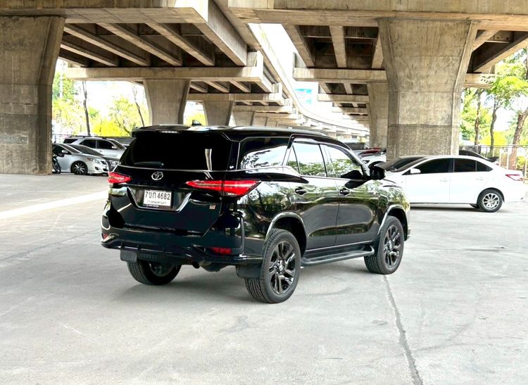 Toyota Fortuner 2021 2.8 GR Sport Black Top 4WD Utility-car ดีเซล ไม่ติดแก๊ส เกียร์อัตโนมัติ ดำ รูปที่ 2