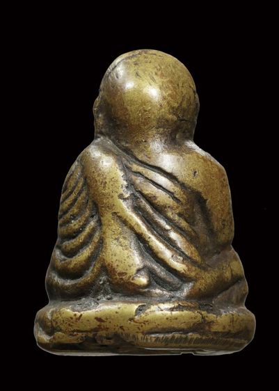 หลวงพ่อเงิน วัดห้วยเขน รูปที่ 2