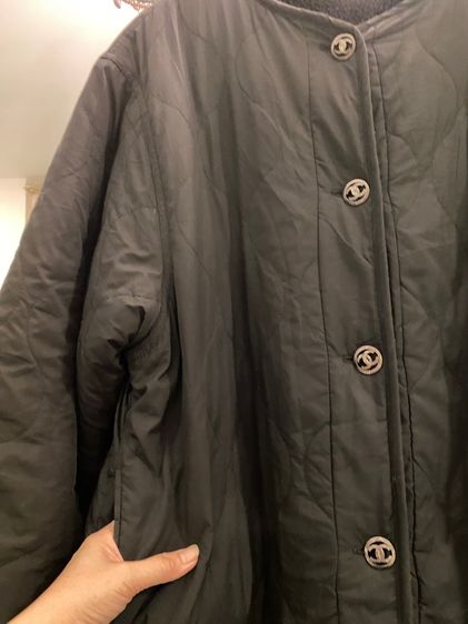 ชาแนล เสื้อโค้ทยาว กันหนาว สภาพใหม่เอี่ยม ใส่ได้ทั้งสองด้าน รูปที่ 4