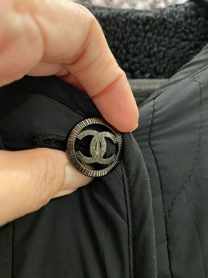 ชาแนล เสื้อโค้ทยาว กันหนาว สภาพใหม่เอี่ยม ใส่ได้ทั้งสองด้าน รูปที่ 5