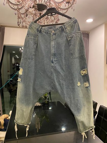 กุชชี่ เดนิมทรงฮาเร็ม เนื้อผ้ายีนส์อย่างดี สภาพใหม่เอี่ยม