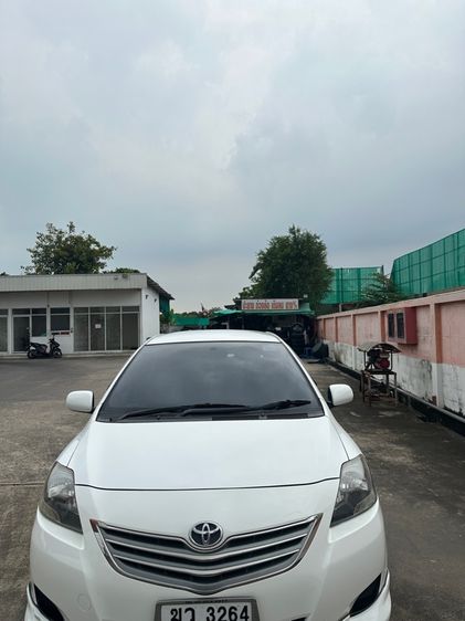 รถ Toyota Vios 1.5 J Sportivo สี ขาว