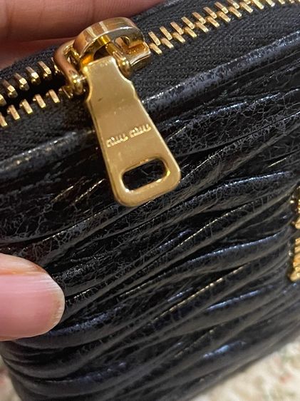 กระเป๋าสตางค์หนังแท้ Miu Miu รูปที่ 9