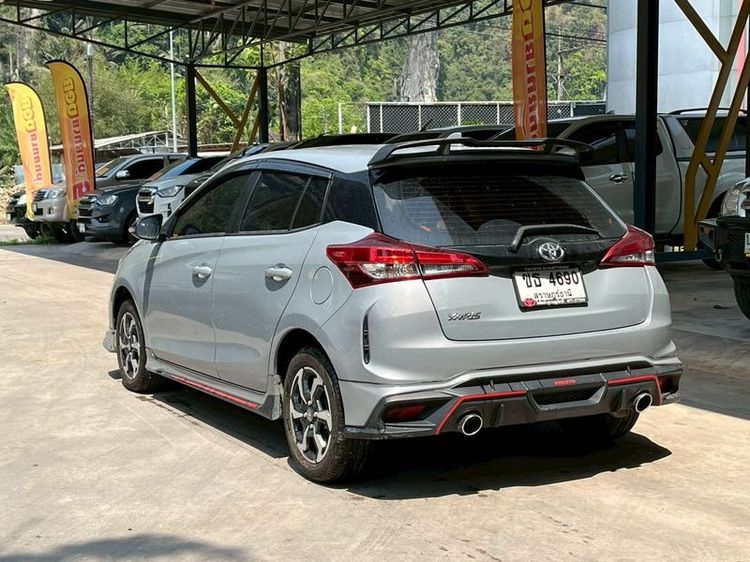 Toyota Yaris 2024 1.2 Premium Sedan เบนซิน ไม่ติดแก๊ส เกียร์อัตโนมัติ เทา รูปที่ 4