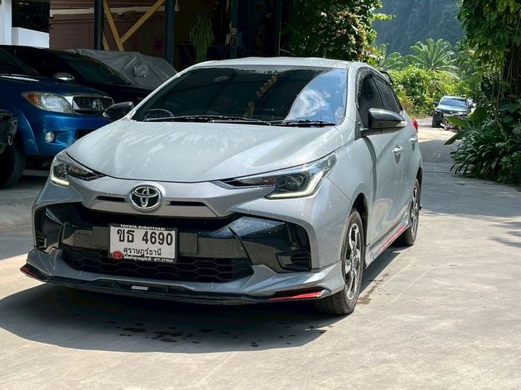 รถ Toyota Yaris 1.2 Premium สี เทา