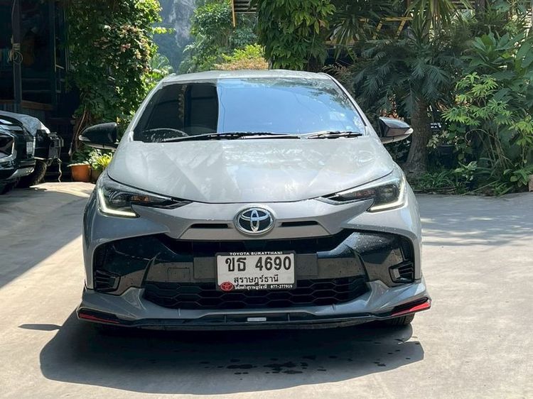 Toyota Yaris 2024 1.2 Premium Sedan เบนซิน ไม่ติดแก๊ส เกียร์อัตโนมัติ เทา รูปที่ 2