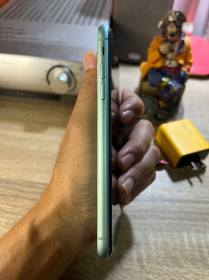 iPhone 11 128gb เครื่องไทย สภาพสวย แบตใหม่ จอแท้ทรูโทน มีจุดเส้นดำที่ขอบจอนิดหน่อย รูปที่ 7