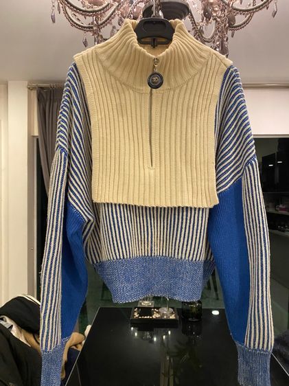 ชาแนล (ติดจองค่ะ)เสื้อเนื้อผ้าไหมพรมฝรั่งเศส สภาพใหม่เอี่ยม รูปที่ 3