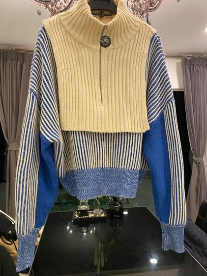 ชาแนล (ติดจองค่ะ)เสื้อเนื้อผ้าไหมพรมฝรั่งเศส สภาพใหม่เอี่ยม รูปที่ 6