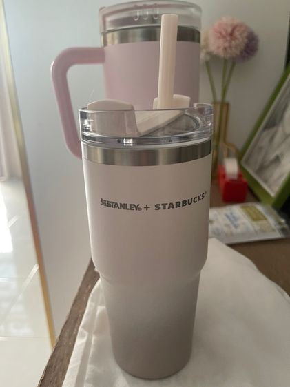 แก้ว Starbucks x Stanley 